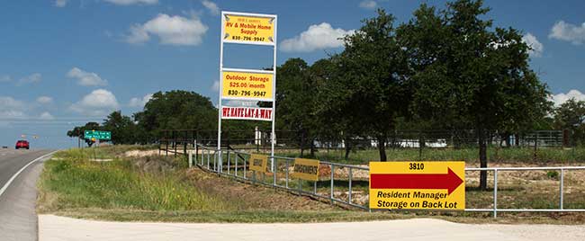 entrance.jpg (14712 bytes)